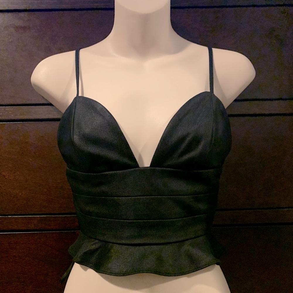 Black Bebe Crop 🔝 🖤